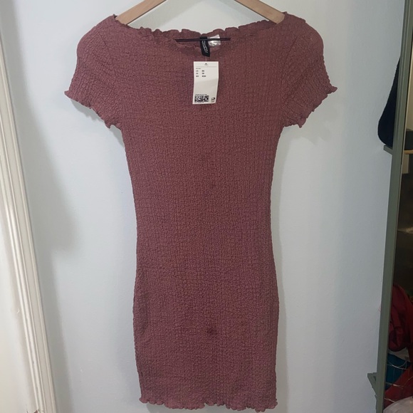 NWT H&M Boat Neck Crinkle Dress in Dusty Rose, Size XS! - Picture 7 of 9